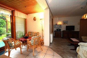 Smart TV - Schöne Ferienwohnung mit Terrasse, Altenberg (Altenberg)