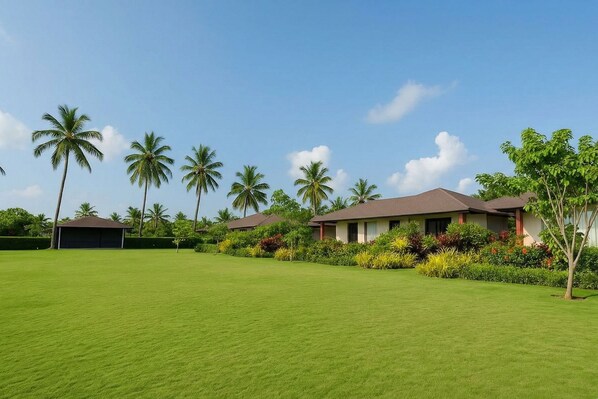 Garden - Veerdency Luxury Resort - 3 Km to Banglore Airport Hotel (Devanahalli)