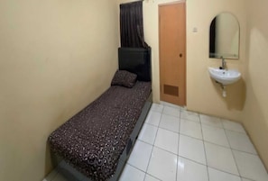 Habitación individual económica | Wifi gratis y ropa de cama 