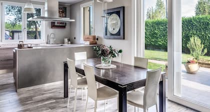 F Tale Country House