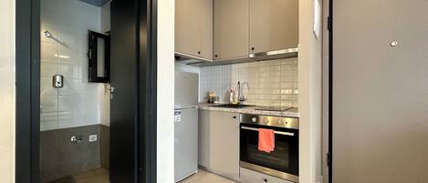 Fridge, microwave, oven, coffee/tea maker
