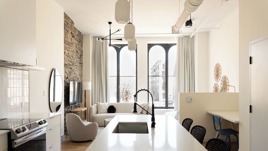Maison Place Jacques-Cartier by Luxury In Transit