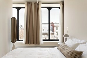 Luxury Apartment | 1 bedroom, premium bedding, free WiFi, bed sheets -  Maison Place Jacques-Cartier by Luxury In Transit (Montreal)