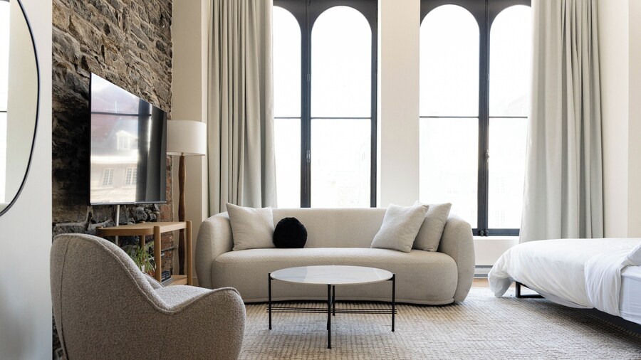 Maison Place Jacques-Cartier by Luxury In Transit