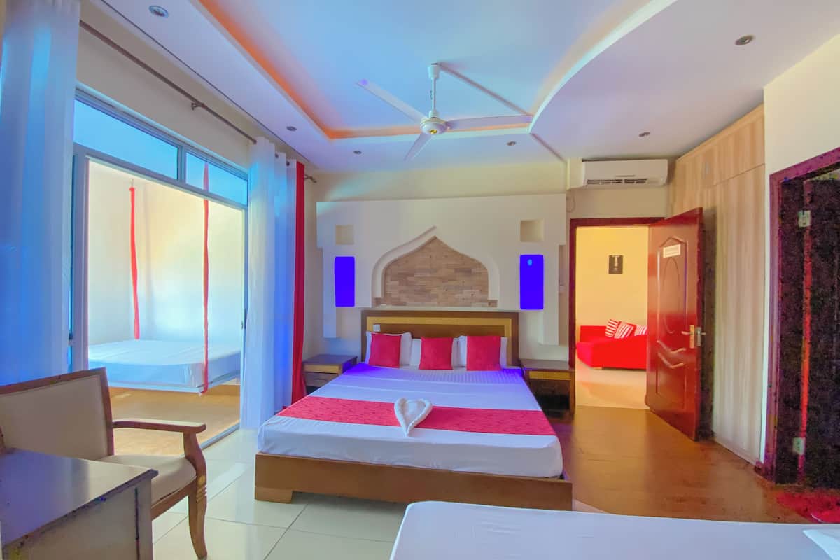Family Apartment | 1 bedroom, individually decorated, individually furnished, desk