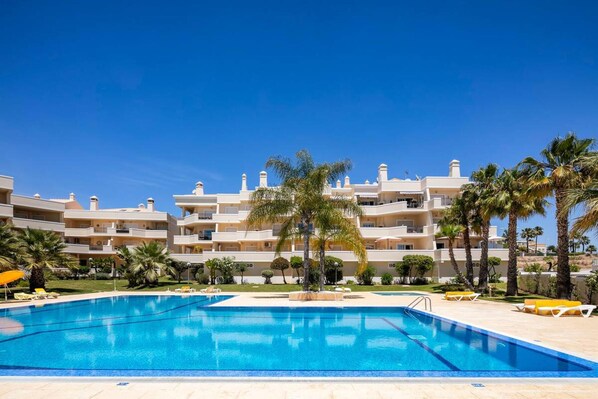 Leilighet | Basseng | Utendørsbasseng