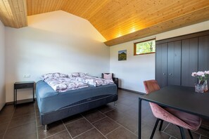 Lyxhus | Individuell inredning, unika möbler och arbetsyta för laptop