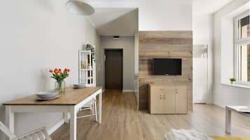 Klassiek appartement, uitzicht op de binnenplaats | Woonruimte