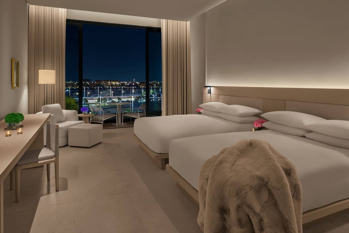 Premium bedding, minibar, in-room safe, desk