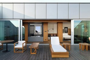 Encore Terrace Premium Room | Free minibar, blackout drapes, free WiFi, bed sheets - Flow And Co. Qingdao, Autograph Collection (Qingdao)