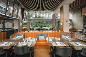 Restaurant - Flow And Co. Qingdao, Autograph Collection (Qingdao)