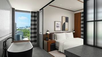 Suite, 1 soverom, byutsikt | Minibar (inkludert), blendingsgardiner, wi-fi (inkludert) og sengetøy