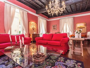 TV, fireplace - Luxury Spanish Steps Apartment at few steps from Spanish Steps (Roma)