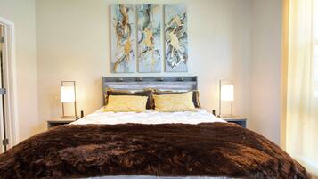 1 bedroom, iron/ironing board, travel crib, free WiFi