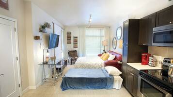 1 bedroom, iron/ironing board, travel crib, free WiFi