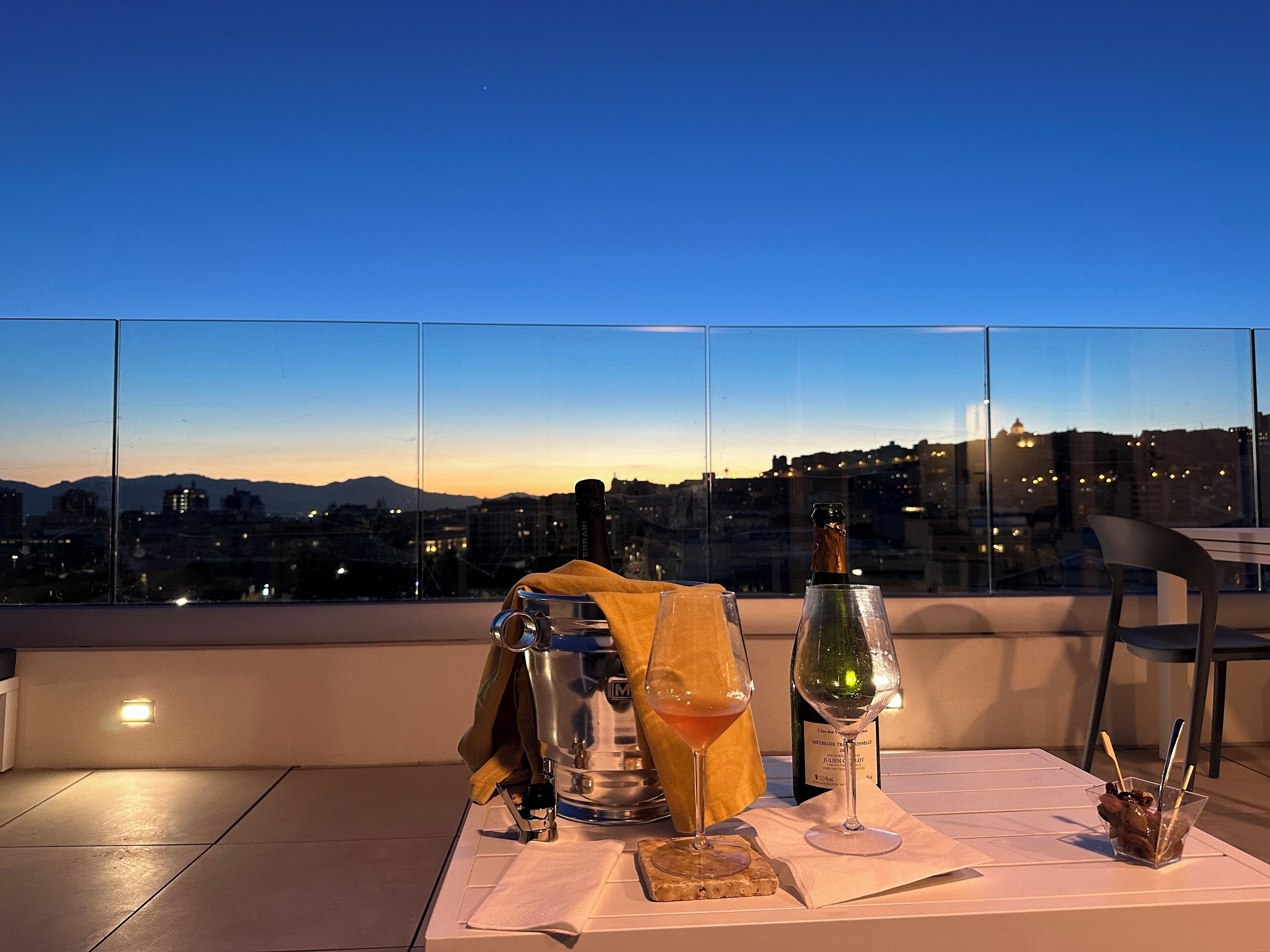 تناول الطعام بالخارج