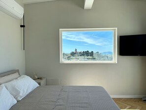 1 soverom, strykejern/-brett, wi-fi (inkludert) og sengetøy