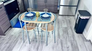 Dining - 6 Mins to Deep Ellum - Cozy Apt

 (Dallas)