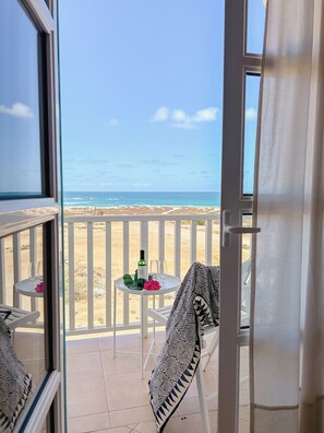 Comfort Apartment, 2 Bedrooms, Non Smoking, Oceanfront | Premium bedding, down comforters, Select Comfort beds, desk - Papaya Apartments Boa Vista (Boa Vista)