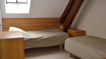 6 sovrum, strykjÀrn/strykbrÀda och sÀngklÀder