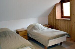 7 Schlafzimmer, Bügeleisen/Bügelbrett, Bettwäsche