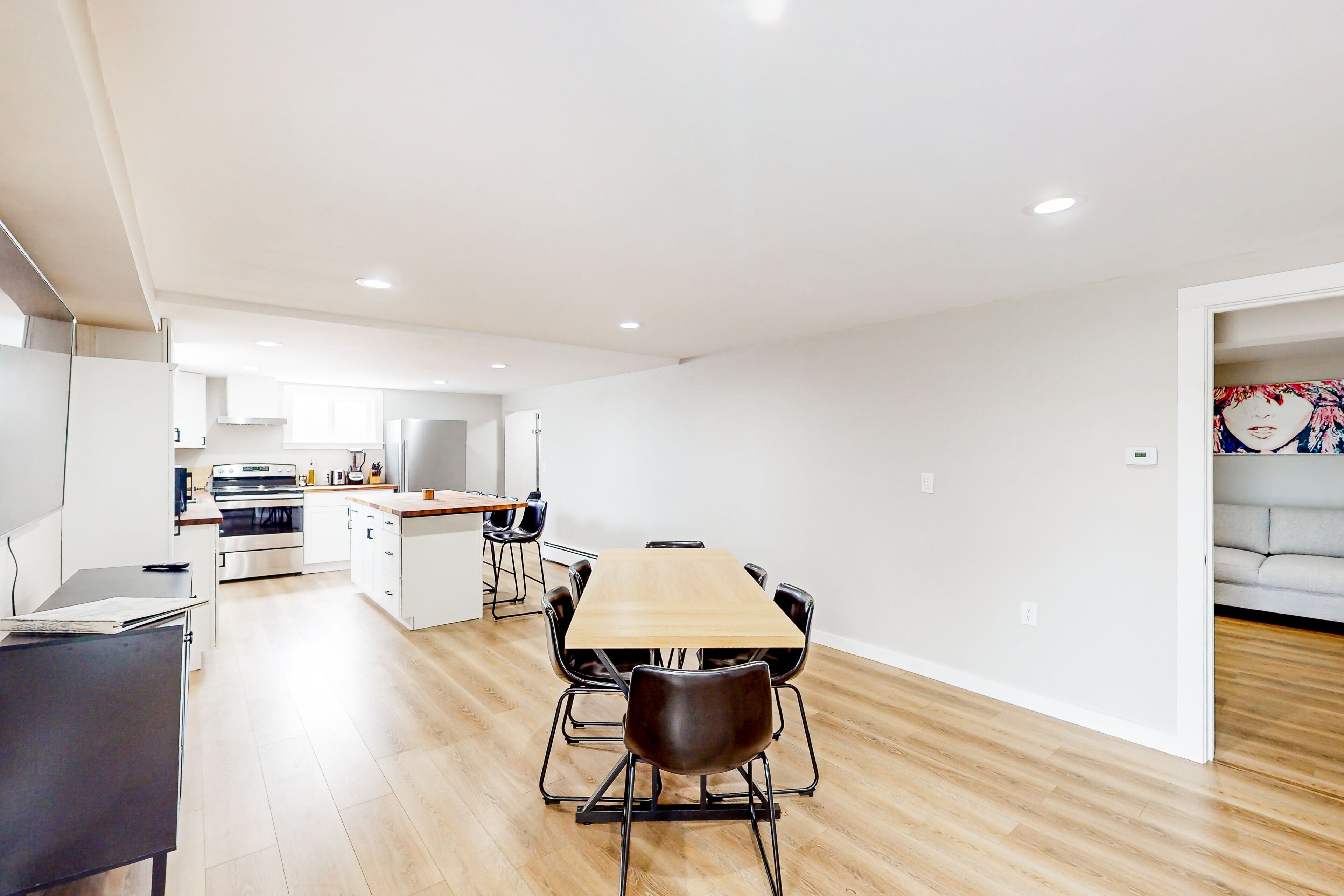 Modern duplex with patio & great kitchen - near downtown, trails & parks
