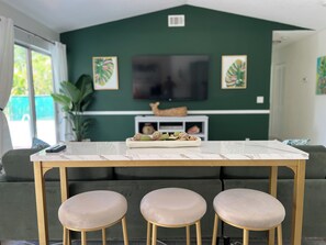 Interior - Jupiter Palm Oasis! Lakefront Pool Home w/ Game Room, BBQ, Beach Chairs, Coffee! (Jupiter)