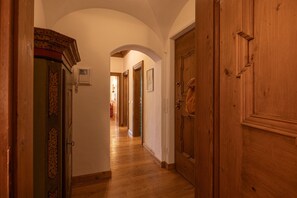 Luokittelematon kuva, 5 kautta 22, painike