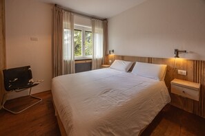 3 habitaciones, tabla de planchar con plancha y wifi gratis 
