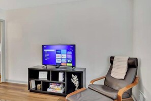 Interior - Acworth Abode - minutes to DT Acworth & LakePoint (Acworth)