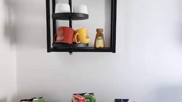 Full-size fridge, microwave, oven, cookware/dishes/utensils