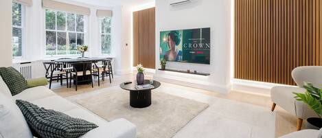 Luxury Apartment, 2 Bedrooms, Air conditioning | 2 bedrooms, Egyptian cotton sheets, premium bedding