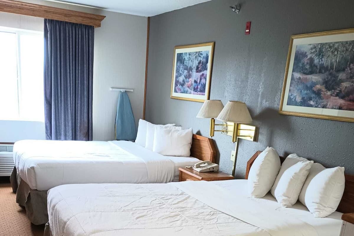 Standard Room | 1 bedroom, iron/ironing board, free WiFi