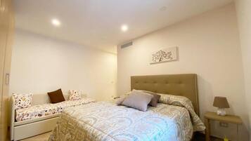 1 bedroom, iron/ironing board, free WiFi, bed sheets