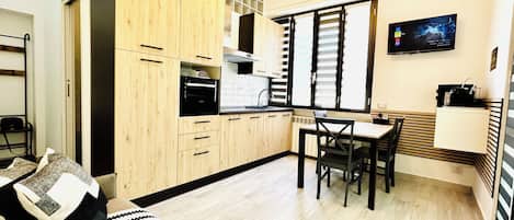 1 chambre, coffres-forts dans les chambres, bureau