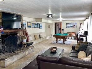 Smart TV, fireplace, computer monitors