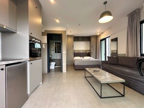1 bedroom, iron/ironing board, free WiFi, bed sheets - M & M 4 in the city - Jacuzzi Rooftop (XP92+FQ Athens, Greece)