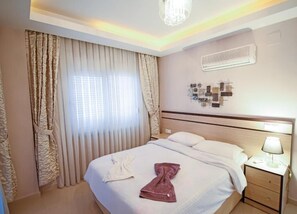 4 室のベッドルーム、アイロン / アイロン台、WiFi (無料)、ベッドシーツ