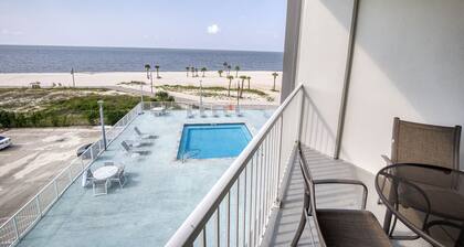 Biloxi Beach Sunrise Spectacular! Steps from the beach and sand!