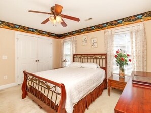 4 bedrooms, iron/ironing board, WiFi, bed sheets - Cozy 4xBed 4xBath Gem (Fort Mill)