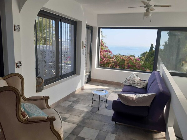 Smart TV - Casa Altaïr, un Petit Paradis en Andalousie (Salobreña)