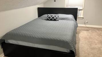 4 habitaciones, tabla de planchar con plancha, cuna de viaje y wifi