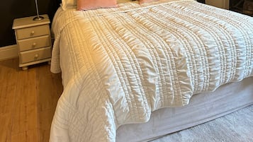 Signature Apartment, Garden View | Premium bedding, individually decorated, individually furnished