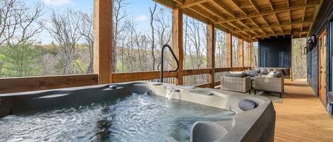 مغطس سبا خارجي