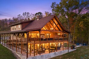 Exterior - Lux Hocking Hills Lodge Indoor Pool Hottub Firepit (McArthur)