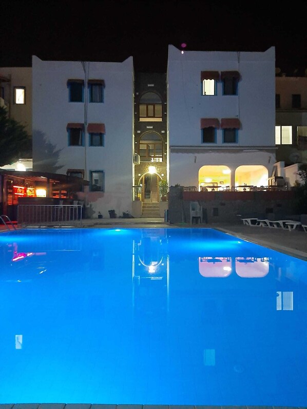 Seasonal outdoor pool - BODRUM LOTUS LINE HOTEL (Bodrum)