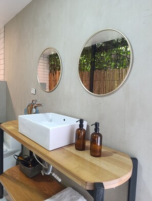 Hair dryer, towels, soap, shampoo