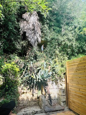 Property grounds - Gîte au Bord de la Gironde. Gîte le Bord'eau (Bayon-sur-Gironde)