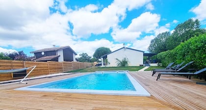 Villa ‘leticas’, its Private Pool in the Sun of Lot et Garonne