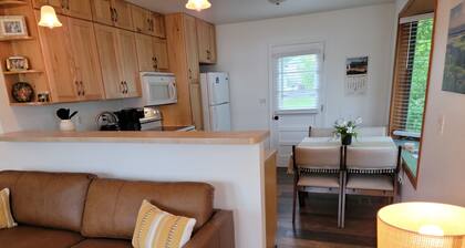 Grace Cottage - Black Hills home, centrally located in Legendary Sturgis!